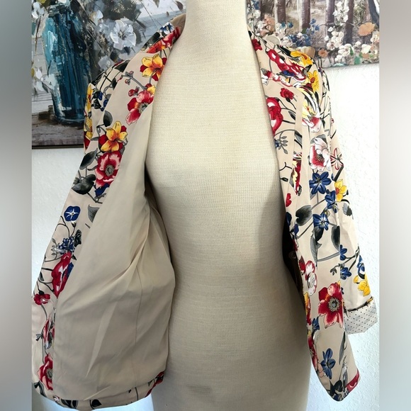 New York & Company Floral Blazer with Multicolor Design Women’s 16 - Picture 2 of 4